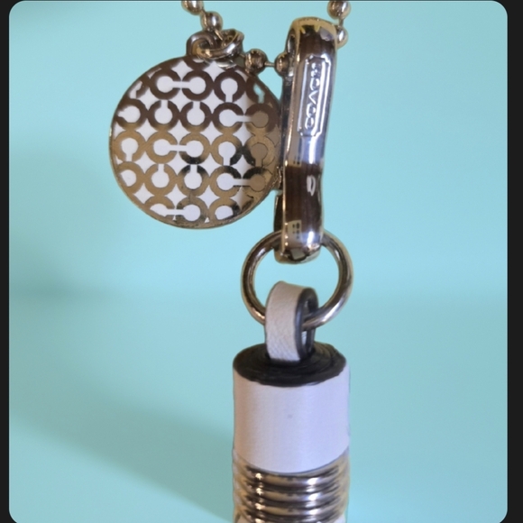 Coach 2 Hangtags. Mini Willis 5" Tassel & Lg Signature Charm. Silver & White - Picture 5 of 7